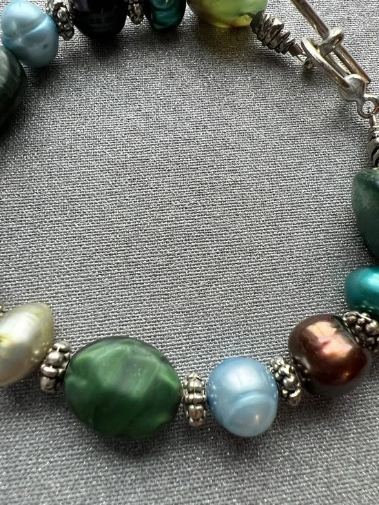 Handmade Multicolor Green and Pearl Tone Beaded 3” Bracelet - Picture 6 of 12